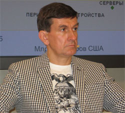 Генеральный директор компании КРОК Борис Бобровников